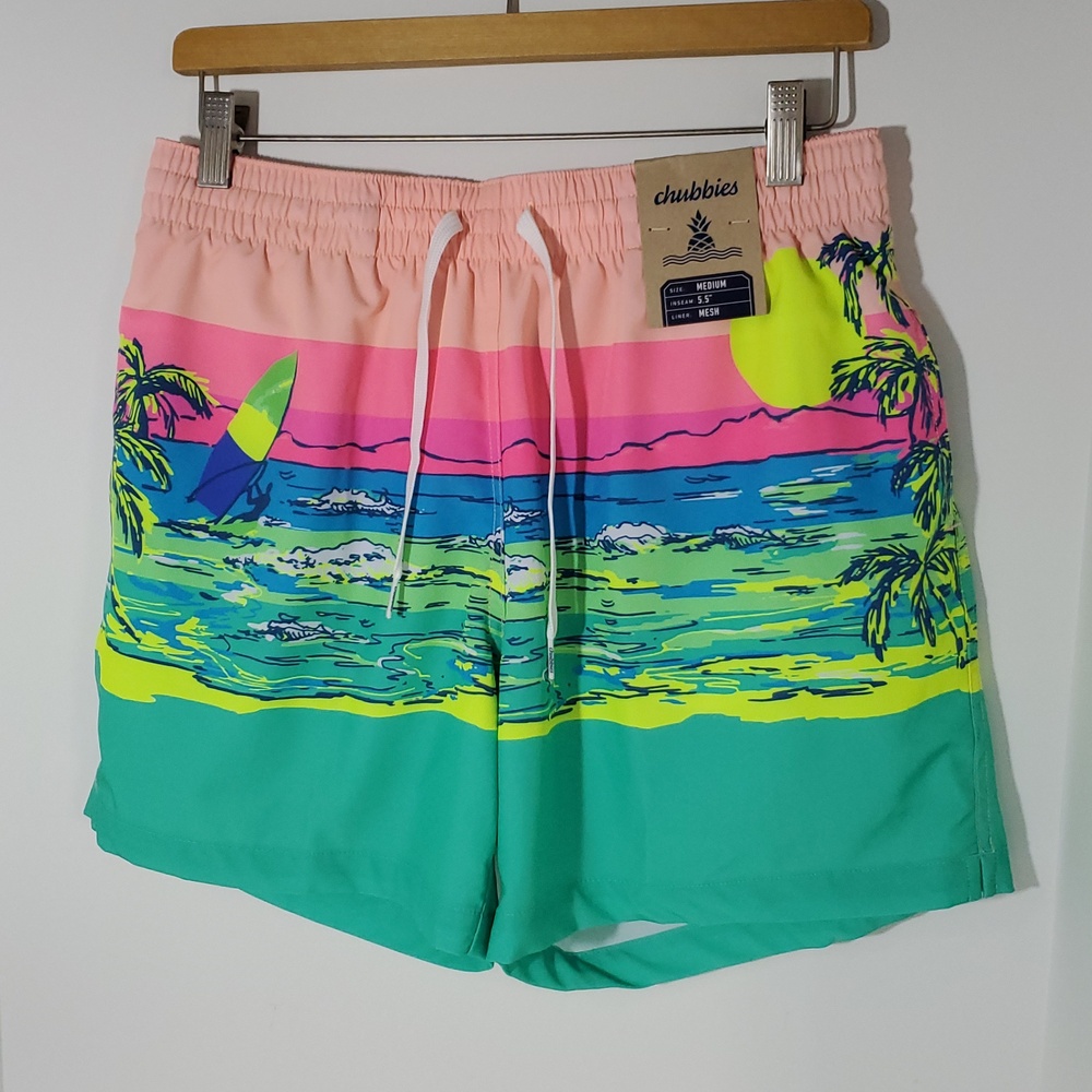 Chubbies The Coastals 5.5" Classic Swim Trunks Surfer Print M NWT